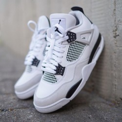 Jordan Retro4 Beyaza Siyah