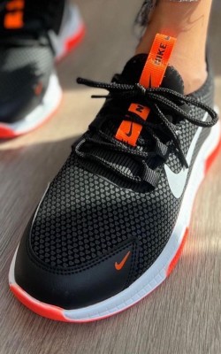 Su Geçirmez Sneaker Siyah Turuncu Su Geçirmez Sneaker Siyah Turuncu